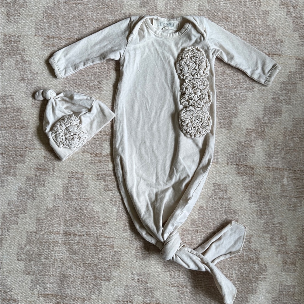 Lilly and Charlie Neutral Cream Baby Sleep Sack and Hat Outfit Set size Newborn